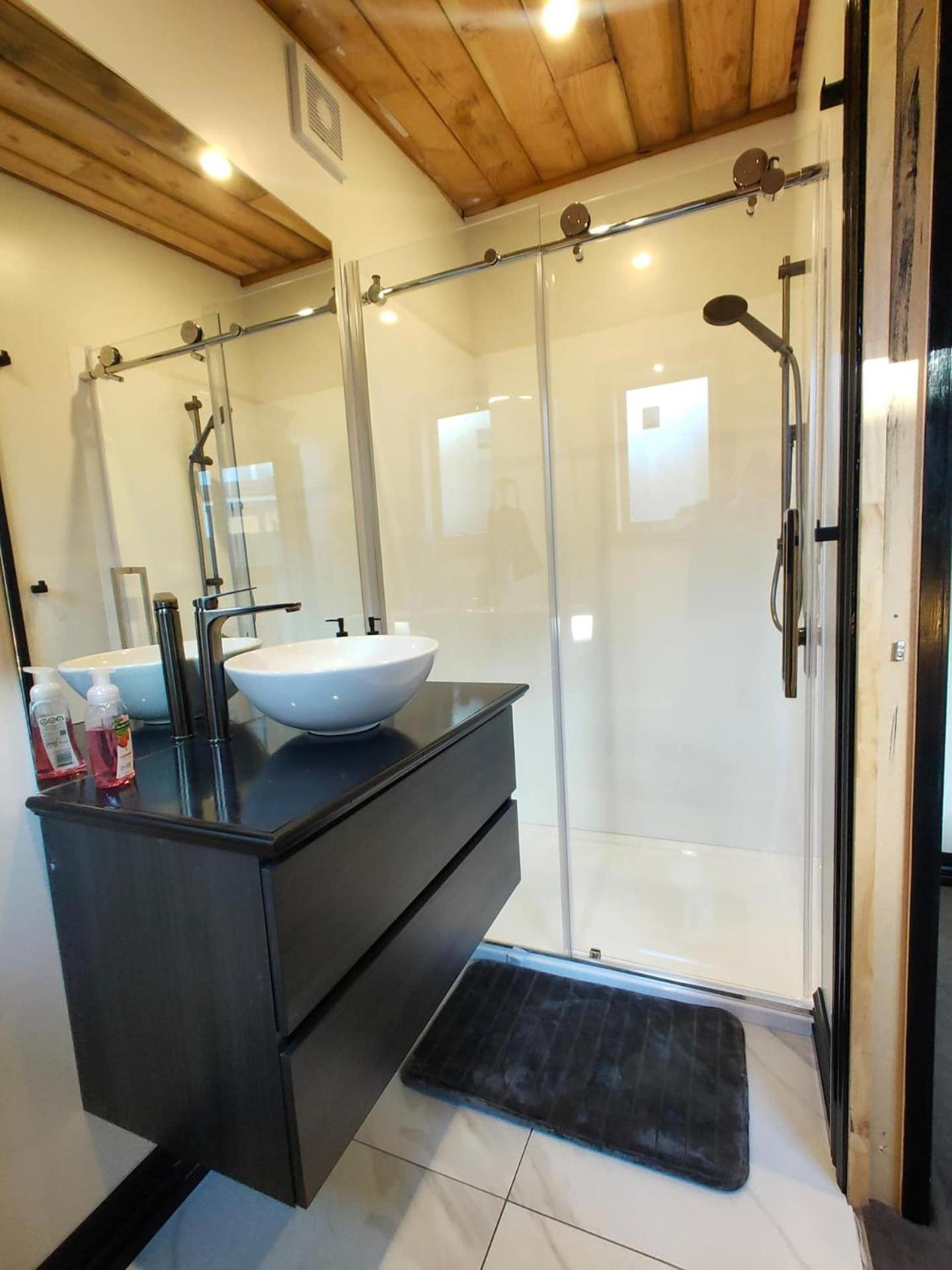 A Stone'S Throw From Town Tiny Home Dunedin Exterior foto